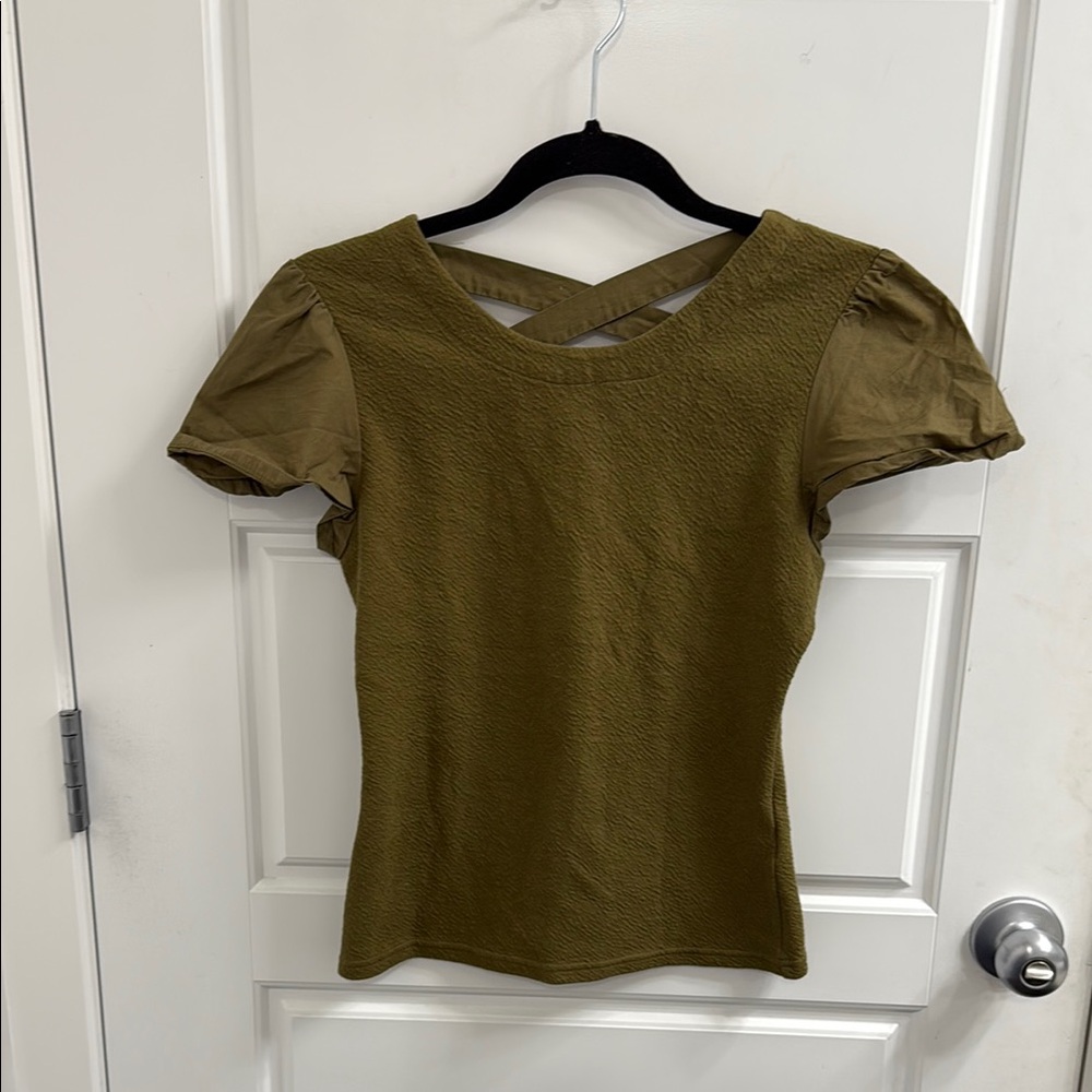 3/$30 Anthropologie Short Sleeve Lace-Up Flutter Top Criss Cross Back XS Green